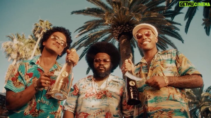 Bruno Mars Instagram - My friends and I are Co Owners of this delicious rum. Us all being musicians it’s only right that we put together the official jingle for @selvareyrum .This was fun! Enjoy #TropicalLuxury wherever you are. Cheers to the Family 🍹 🍹 @jamesfauntleroyii @anderson._paak & @dmile85 Good vibes only all summer long!