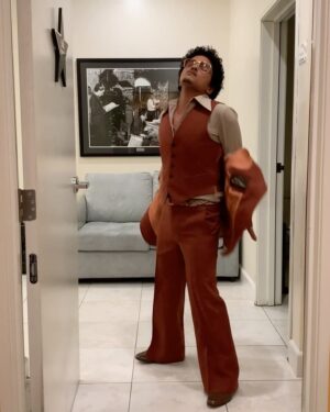 Bruno Mars Instagram - Grammys listen, I promised I wouldn’t be extra at the show, BUT☝️I never said anything about the after party... #LetSilkSonicThrive and #LeaveTheDoorOpen ✨