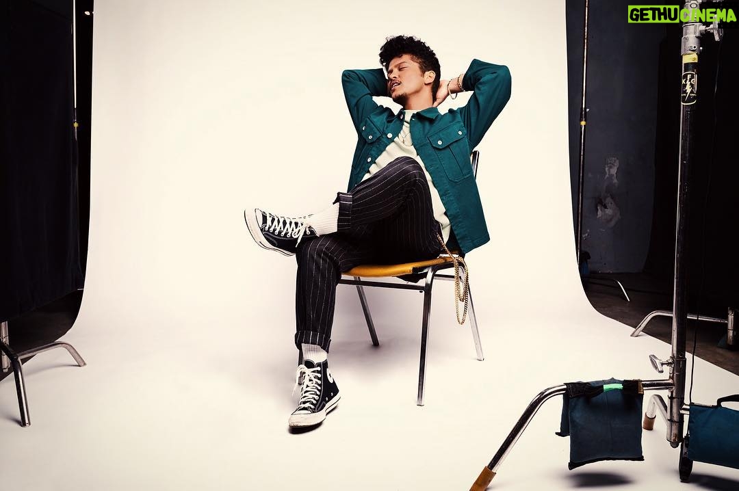 Bruno Mars - 1.5 Million Likes - It's the WORST when people post photos of themselves that they like, and then try to play it cool by writing a caption with inspirational advice. Hate that! Anyway, pursue your passion and you'll never work a day in your life.