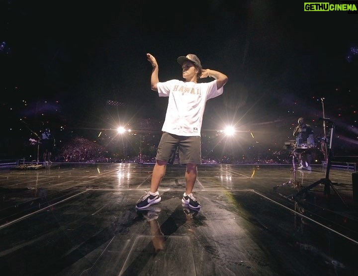 Bruno Mars - 1.3 Million Likes - I don’t know what happens next... but I can’t wait to find out. Thank you Hawaii for letting us end The #24kmagicworldtour in style!