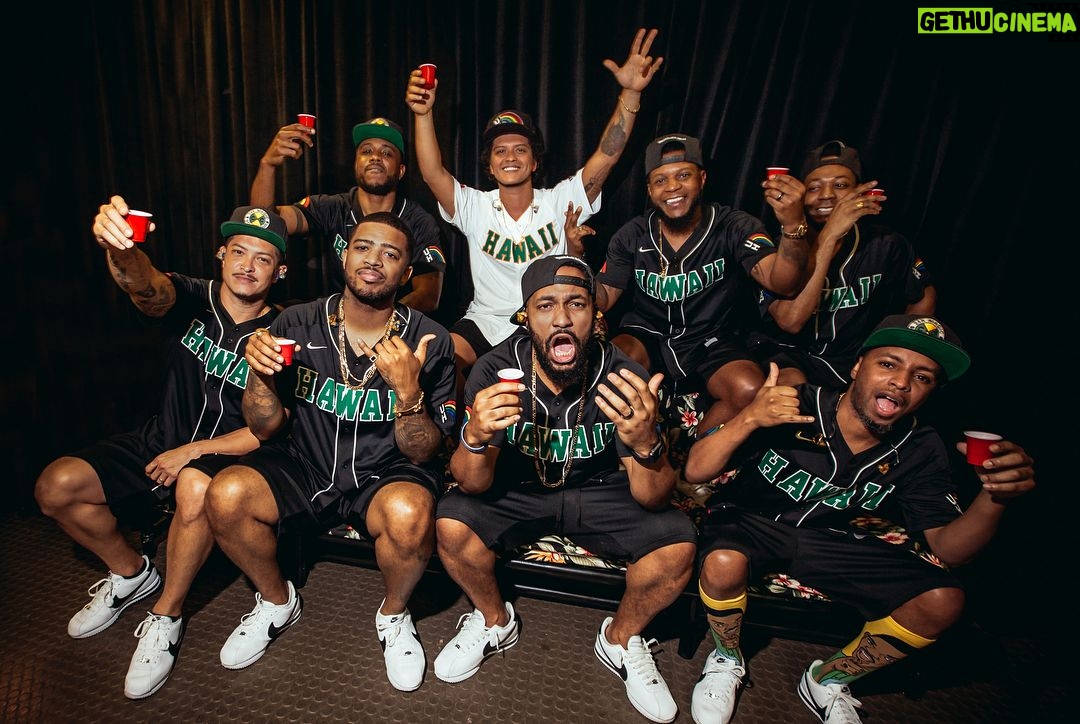 Bruno Mars Instagram - ððŊðĪŠð #Hooligans