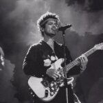 Bruno Mars Instagram – Japan it is time! Osaka night 1! 歌って踊ろう
