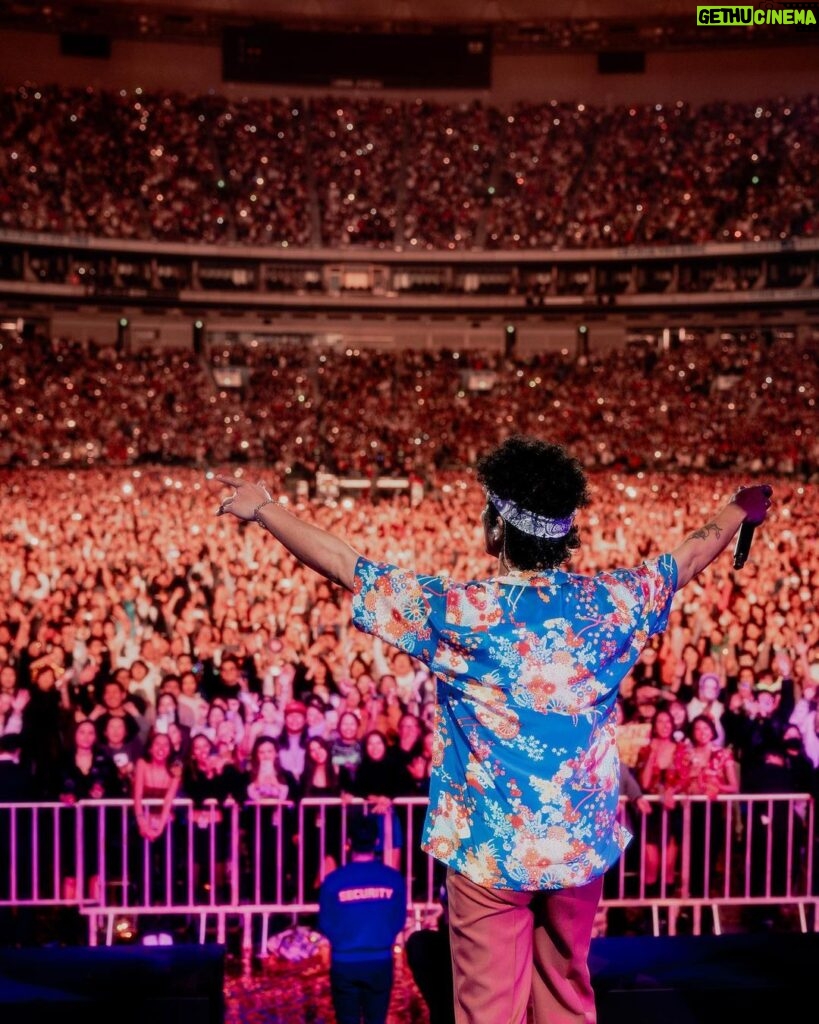 Bruno Mars Instagram - Live From The Tokyo Dome 🇯🇵