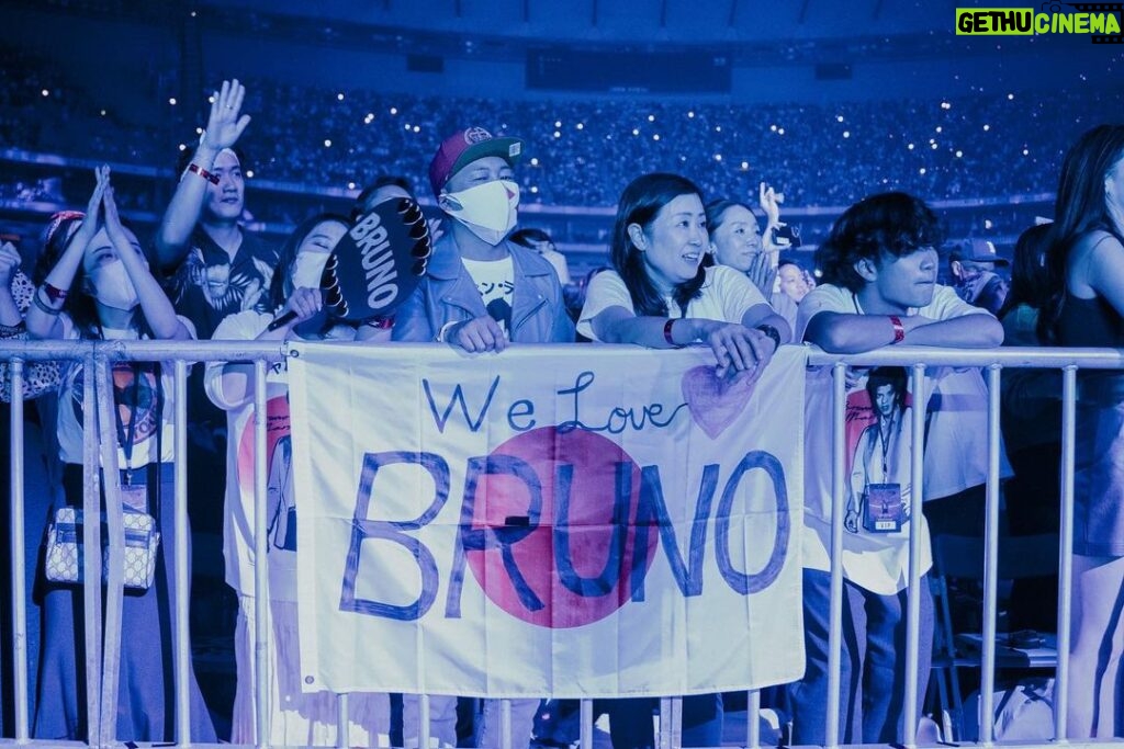 Bruno Mars Instagram - Thank you Japan for everything!!! I love you ♥️ 🇯🇵🫰