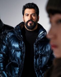 Burak Özçivit Instagram - 🔷 @altinyildizclassics 🔷