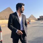 Burak Özçivit Instagram - #egypt🇪🇬 Shooting Day… ⛰️