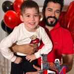 Burak Özçivit Instagram – Aşk Adam 1 🧑🏻‍🚀 iyiki doğdun oğlum ❤️ 4 age 
13.04.2019