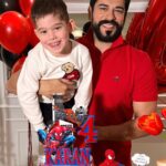 Burak Özçivit Instagram – Aşk Adam 1 🧑🏻‍🚀 iyiki doğdun oğlum ❤️ 4 age 
13.04.2019