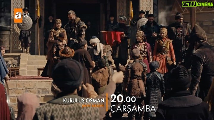 Burak Özçivit Instagram - O düş ki, tek bir sancak altında dev bir aile olmaktır! Devlet olmaktır! “That dream is to be a giant family under a single flag! To be a state!” #KuruluşOsman 131.Bölüm 3.Tanıtımı Kuruluş Osman heyecan dolu yeni bölümüyle yarın 20.00’de #atv’de! @bozdagfilm @kurulusdizisi