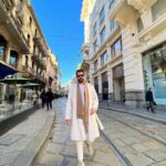 Burak Özçivit Instagram - 🏎️#milano 🏎️ #italia 🏎️