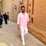 Burak Özçivit Instagram - @turkialalshik 🕌 #suudiarabia🇸🇦 #riyadh_season @brooksbrothers.turkey