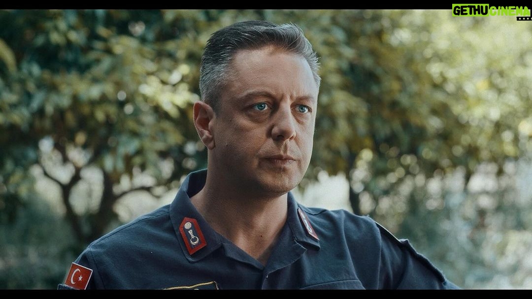 Burak Sarımola Instagram - Pek yakında vizyonda olacak @karanliktankacisfilm imiz den bir kare HAKAN ✌️👹 #karanlıktankaçışfilm @karanliktankacisfilm @tolgatoga.tr @tahsin_durkaya @novacastingart Istanbul, Turkey