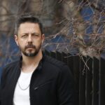Burak Sarımola Instagram - Rüzgar olmasakda esiyoruz bizde kafamiza göre....
