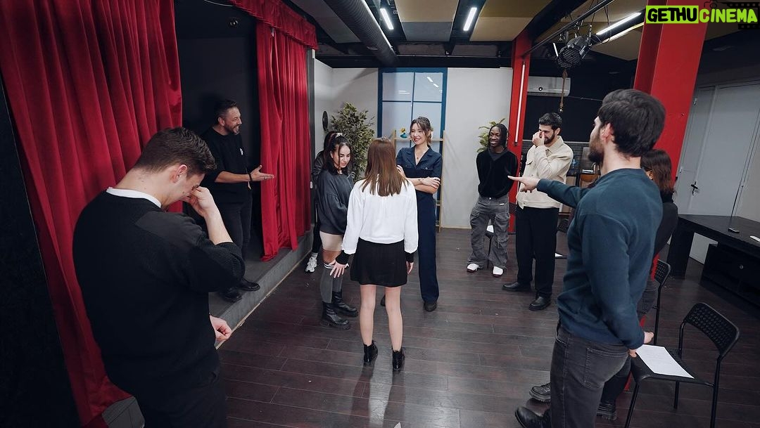 Burak Sarımola Instagram - Yeni mekan yeni keşifler yeni oluşumlar pek yakında 🙏🧿🎥 @ozzamedya @ozzagalata foto 📸 @suattor Ozza Galata
