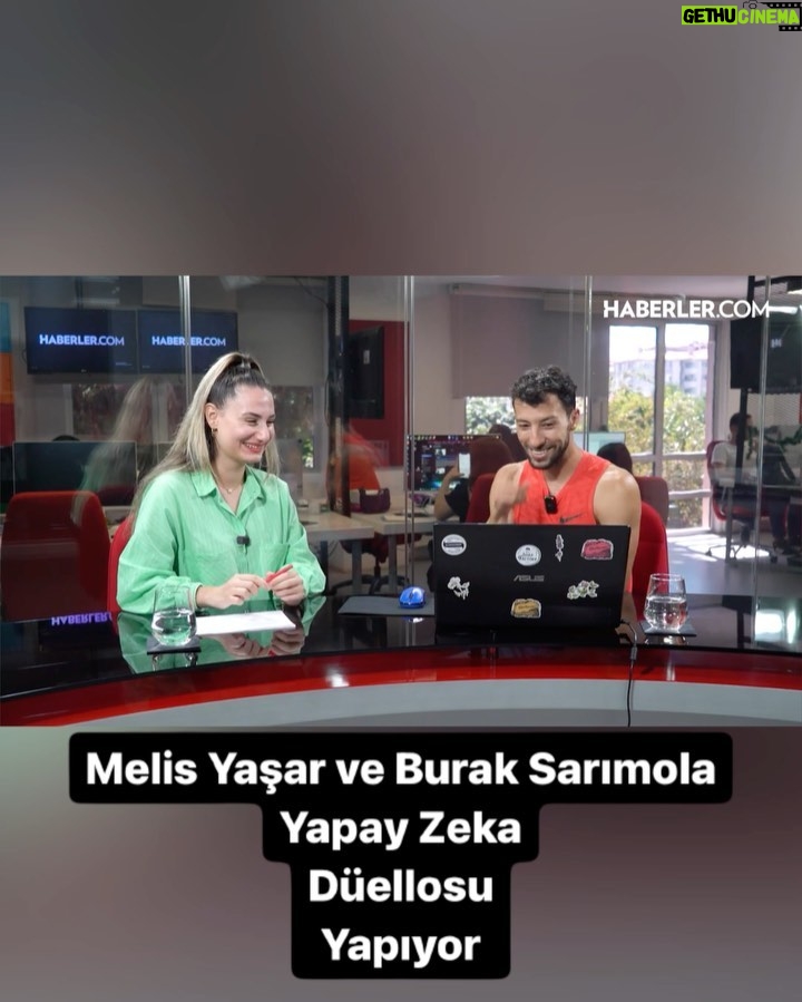 Burak Sarımola Instagram - Yapay Zeka ile Duello yapmak mııı 🫣 @melisyasarrr ve @buraksarimola Enigma Yapay Zekası ile @kahvedunyasi nın #İyilikKutusu denemesini yaptı 😂 Ben çok eğlendim fjfjjf @artidizisi ‼️ Tüm bölümü izlemek için #youtube da @haberlercom kanalına gidebilirsiniz✅ #ArtıDizisi Istanbul, Turkey