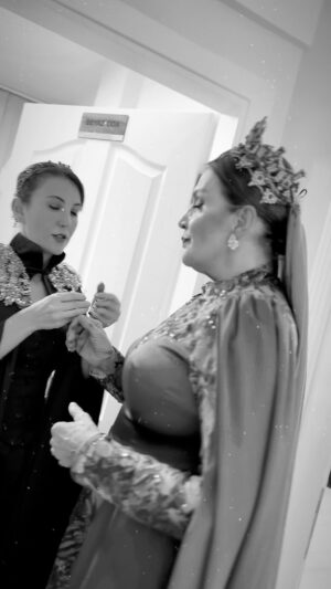 Çiğdem Tunç Instagram - Gözyaşı Sarayı Kösem

Oyunumuzun afişi için fotoğraf çalışması ile heyecanımıza ortak olan sevgili @aliesitmez ‘e ve bize kapılarını açan @studyosuleyman1970 ‘a teşekkürlerimiz ile…💕🎭
#çiğdemtunçtiyatrosu 
#gözyaşısarayıkösem 
#çiğdemtunç 
#hakanmeriçliler 
#kostakortidis 
#selmakutluğ
#semaaras
#tiyatro
#sanat
#istanbuletkinlik
#etkinlik 
#sahne 
#reels
#reelsinstagram 
#instagram