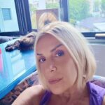 Çiğdem Tunç Instagram – Şükür telefon yenilendi,haliyle kameram düzelmiş oldu,dolayısıyla filtre sanılan o puslu görüntü ortadan kalktı,artık doğal olduğu görülen fotoğraflar paylaşabilirim..