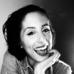 Élodie Ortisset Instagram - #smile : Je crois les réseaux sociaux ont pronfondément bousculé les codes et le canon de la beauté. Valorisant ainsi une beauté lisse et artificielle, qui se veut parfois inhumaine et digne d’un #cartoon. ••• Alors, j’aime profondément ce portrait ou #selfie d’expression. Car il symbolise tant de chose. Il est eux. Il incarne une avenir radieux. Il est un off de tournage. Il est la joie d’avoir accompagné des entrepreneurs. Mais il symbolise surtout le renouveaux et la renaissance. •••• Never Forget : Yes You Can Too 💋 •••• #women #portraiture #face #visage #orientalvibes #orientalewomen #ceo #entrepreneur #love #offset #idealenews #adoption #proud #rebirth #neverforget #infinit #infinimentvous #makeup #naural