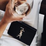 Élodie Ortisset Instagram - #sundaylazyday à Toulouse 🍸 ~ Sur cette photo je porte un vernis de la marque @miss_europe ! Il s'agit de l'un de mes coups cœur que je vous ai présenté sur #Snapchat elodieortisoff 😊 ~ . .• Je vous posterais plus de photos dans les prochains jours, et vous referais une démo sur #Snapchat dès Mercredi ! Pour celles que ça intéresse les produits sont : Made in France & Très accessibles ! Les tarifs oscillent entre 2€ et 15€, en fonction du produit :) ⠀⠀⠀⠀⠀⠀⠀⠀⠀⠀⠀ ⠀⠀⠀⠀⠀⠀⠀⠀⠀⠀⠀⠀⠀⠀ ⠀⠀⠀⠀⠀⠀⠀⠀⠀⠀⠀⠀⠀ ⠀ •#White | #Ysl | #Nails | #Wine | #Lazy | #Sunday | #NailsArt | #Nude | #MissEurope #Love | #MakeUp | #Lifestyle | #Toulouse | #MadeinFrance | #Photooftheday | #Manicure Les Carmes