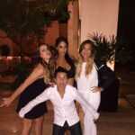 Élodie Ortisset Instagram - #LaVilla : Actuellement en rediffusion sur @mytf1 #throwback d’une belle aventure 🖤 Dis-moi en com quel est ton émission préférée ?! ••••• #mytf1 #tvshow #contoyring #white #mexico #tulum #siankaan #rivieramaya #throwback #frenchtvshow #tf1 #tvreality #woman #womanstyle #hairstylesforwomen #natural #naturephotography #photographer #modelingphotography #lvdcb #lavilla #labatailledescouples Mexico City, Mexico