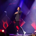 Éric Antoine Instagram - Lors du mariage de @pouxelodie, @ericantoineoff a dévoilé tout l’amour qu’il avait pour son amie humoriste mais également pour le public liégeois (l’un des meilleurs du monde, paraît-il) 🫶