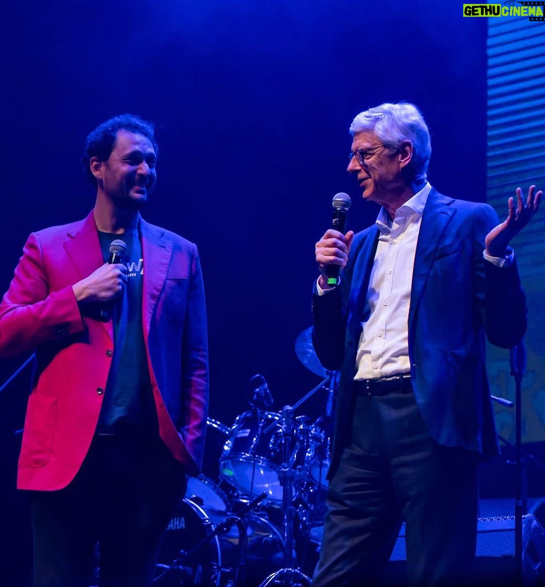 Éric Antoine Instagram - Retour sur une belle soirée « Rockaway pour Premiers de Cordée » à l’ @olympiahall avec notamment @k.mbappe , @ethanmbappe, Wilfrid Mbappé et Arsène Wenger… Un plaisir de partager cette belle soirée au profit de l’association @premiersdecordee autour de Nathalie Péchalat, @christianjeanpierreoff et les membres de l’association qui œuvrent au quotidien dans les hôpitaux, via le #sport, auprès des enfants malades 🥰👏🏼👏🏼 #premiersdecordee #kylianmbappe #ethanmbappe L'Olympia