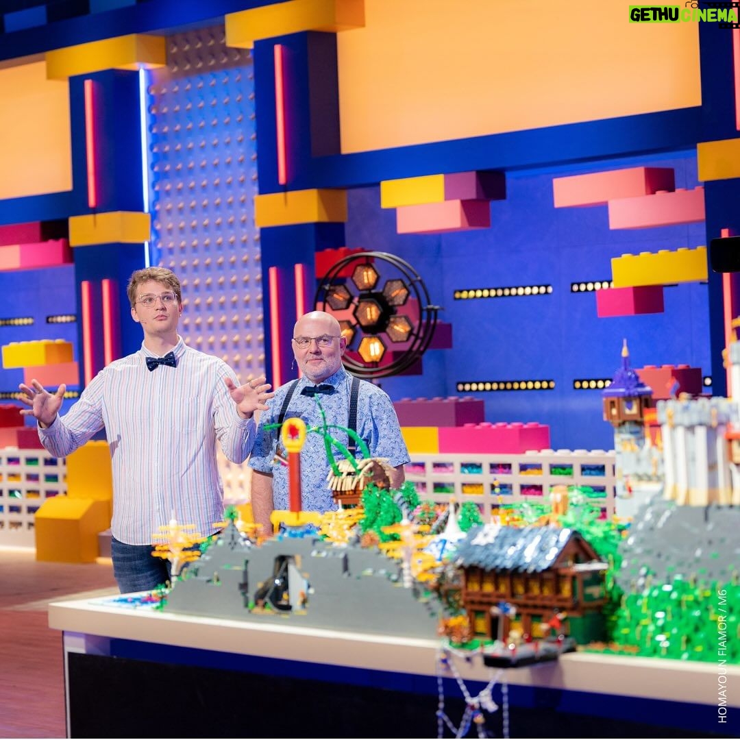 Éric Antoine Instagram - 🤩 Quelle finale de DINGUE !!!!! Félicitations à Augustin et Bertrand qui remportent cette 4e saison de #LegoMasters et merci à toute cette belle équipe qui nous a concocté une saison de OUF !! 🙏🏼 Studios De Television De La Plaine St Denis