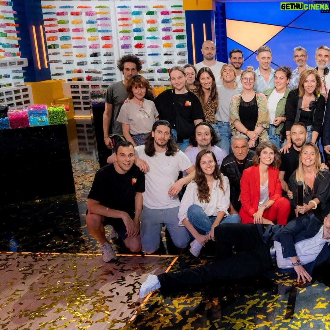 Éric Antoine Instagram - 🤩 Quelle finale de DINGUE !!!!! Félicitations à Augustin et Bertrand qui remportent cette 4e saison de #LegoMasters et merci à toute cette belle équipe qui nous a concocté une saison de OUF !! 🙏🏼 Studios De Television De La Plaine St Denis