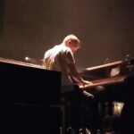 Ólafur Arnalds Instagram - Can’t believe it’s been 5 years since we premiered re:member at Royal Albert Hall and I started this new musical chapter of the large scale live shows, the self playing pianos, the more uplifting music.. It has all been so rewarding but seeing your journeys from all over the world was one of the best treats… take me back! 🤍