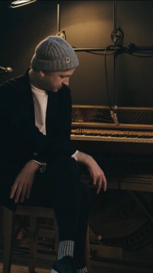 Ólafur Arnalds Instagram - Introducing my favourite studio piano, a little pianette from Denmark, that I got shipped over with DHL (two of them on one pallet actually). I fell in love with this piano for its lovely and bold character. It’s not perfect by any means but only has the nice, non-annoying, flaws.

Find the link to the full video in my bio

some kind of peace – piano reworks is now out

#pianoreworks