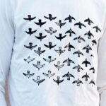 Ólafur Arnalds Instagram - After a long winter in the northern hemisphere, T-shirt season is finally starting! We’ve just restocked these, and to celebrate all tees are 15% off for the rest of April. 👕 Find the store via link in bio.