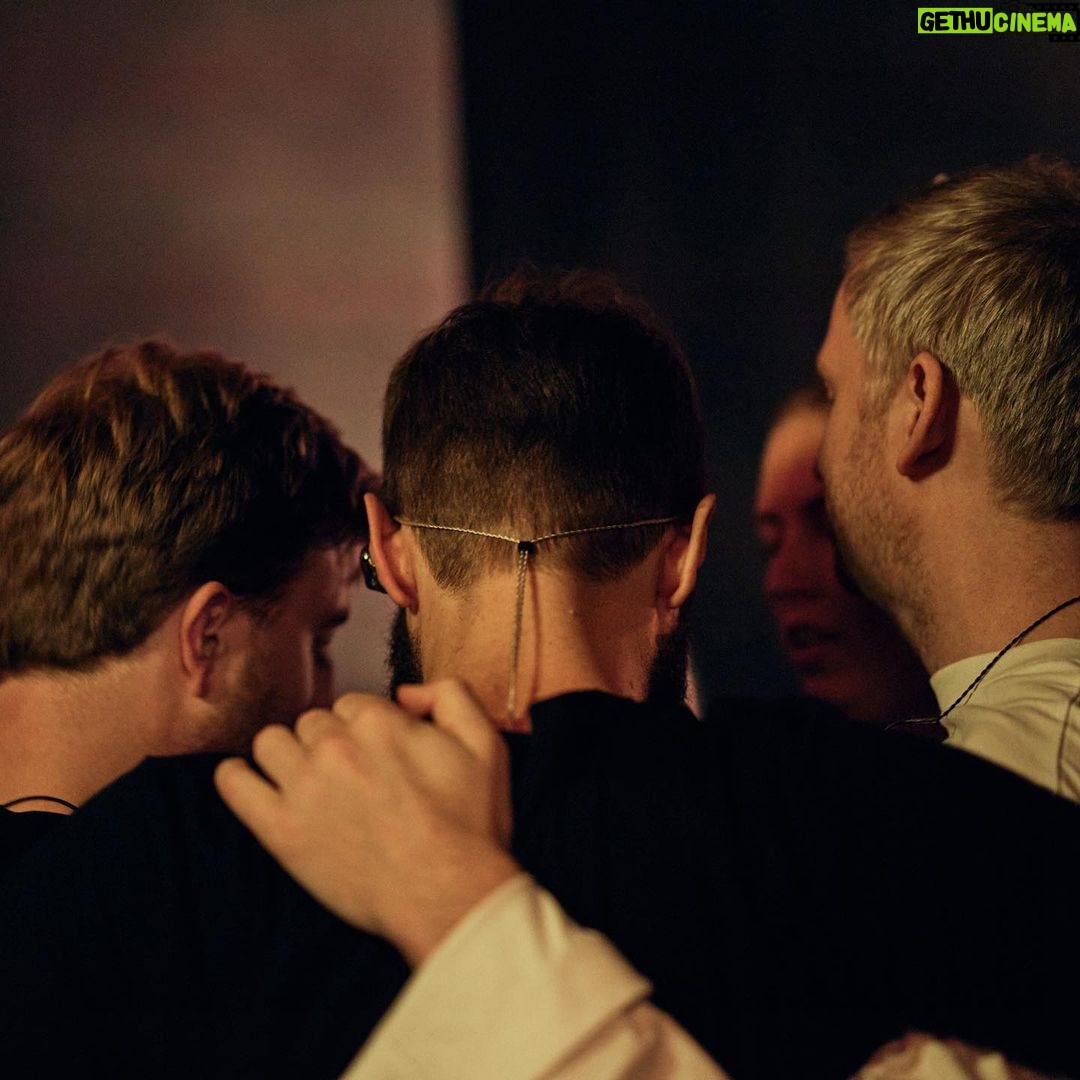 Ólafur Arnalds Instagram - Last ‘some kind of peace’ dates coming up this December in Spain & Portugal. Can’t wait to be back with my team in some of my favourites cites and venues. Find tickets in the bio! 🇪🇸 10.12 – Barcelona, Auditori Forum 🇪🇸 12.12 – Bilbao, Teatro Arriaga 🇪🇸 13.12 – Madrid, Teatro de la Estación 🇵🇹 14.12 – Porto, Casa da Música 🇵🇹 15.12 – Lisboa, CCB 🇵🇹 16.12 – Torres Novas, Teatro Virginia 🇵🇹 17.12 – Braga, Theatro Circo
