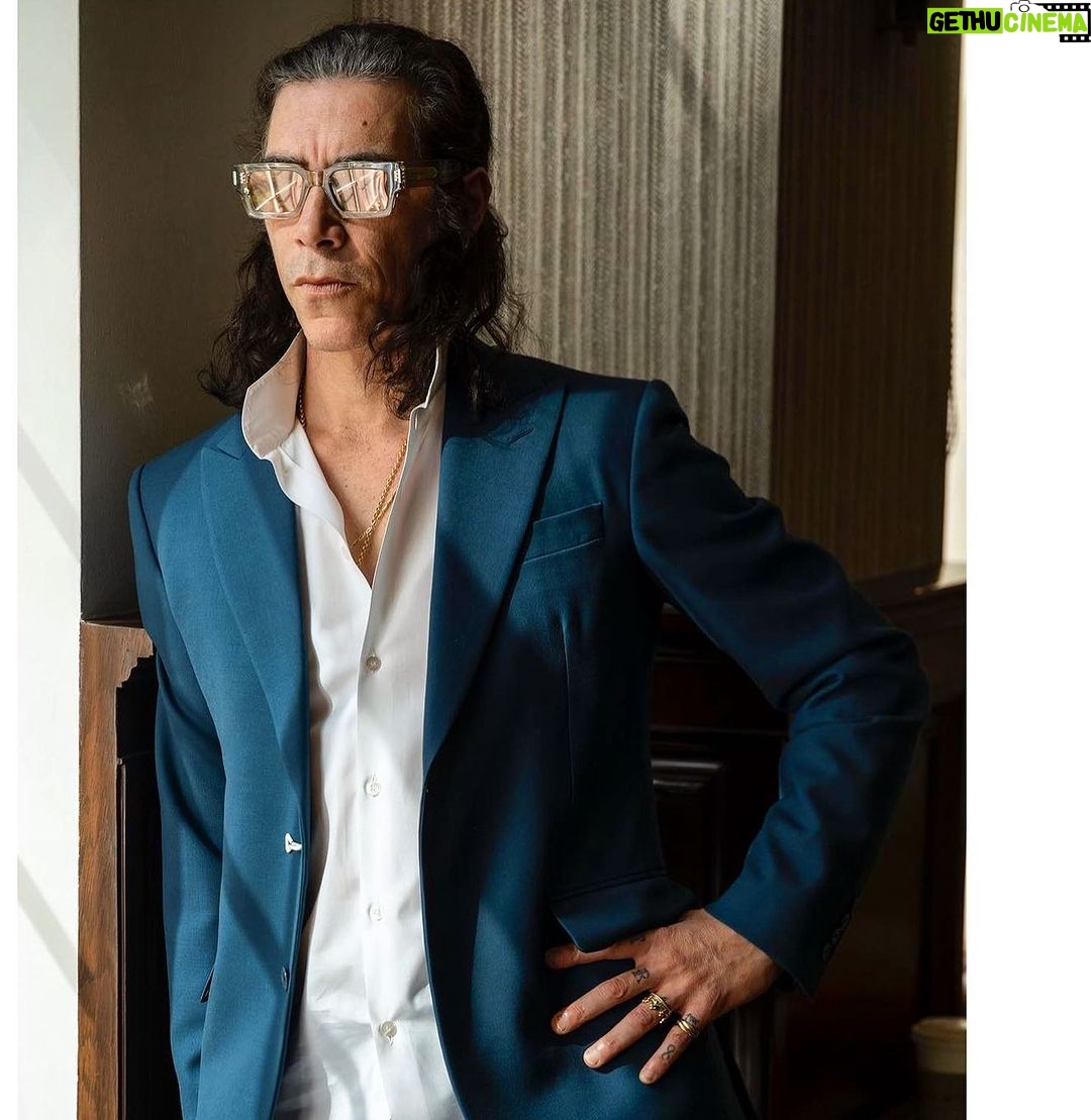 Óscar Jaenada - 3.2K Likes - Estiu #picby @alan_carranza @louisvuitton @ysl @high_onfashion #LLIBERTAT