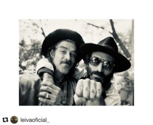 Óscar Jaenada Instagram - Desde que estás,
Mexico pica más #MananaTenemosComida #Spicy #Benvingut #ongiEtorri #Multicultura #Musica&Art&Cinema&Hermandaz #asiNosLuceElPelo #Ts @leivaoficial_ #PCR(delDiaHecha) #LLIBERTAT