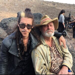Óscar Jaenada Instagram - El Quijote #by #TerryGuilliam #Cinema #TheManWhoKilledDonQuixote #yihhja  #Director #AKAunSeñorDirector #haceLoQueQuiere #LLIBERTAT