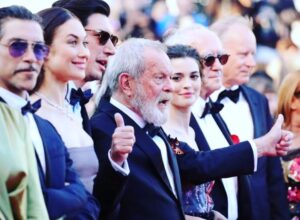 Óscar Jaenada Instagram - Cannes #1yearAgo #Quijote @olgakurylenkoofficial @adamdriver @terryvgilliam @__joanaribeiro__ @jonathanPryce @stellanskarsgardofficial #LLIBERTAT