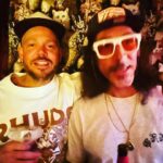 Óscar Jaenada Instagram - René is in da house. Gabriel también #Calle13 #Madrizz #LaburandoLabramdoLadrando #ChinChin #bocaz4Eva #NosHaMolestadoLaPolicia3VecesEn2Horas #EstadoPolicial #LLIBERTAT Malasaña, Madrid