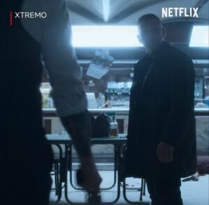 Óscar Jaenada Instagram - X TREMO #now on @netflix @netflixlat @netflixes #top1 #worldwide #aquiLucero #LLIBERTAT