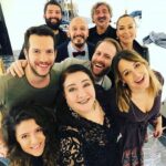 Özlem Akınözü Instagram - #deliha2 Ankara gala öncesi😊Biz çok güzel ve özel bir ekibiz🙏🏻sizi çok seviyoruuuummmm❤️ @gupseo @hulyaduyar @alicelikact @akselbonfil @mfozkan @mertoner @mehmeterofficial