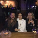 Özlem Akınözü Instagram - #deliha2 #afterparty @sebahat_kumas @arzuaren @gulenaykalkan @recep_gueneysu