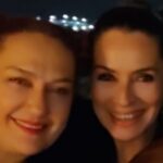 Özlem Akınözü Instagram - İyi ki varsın,iyi ki hayatımdasın,iyi ki yamacımdasın,iyi ki dostumsun,iyi ki o güzel kalbinde bana da yer açmışsın🙏🏻İYİ Kİ AMA İYİ Kİ DOĞMUŞSUN🙏🏻Hep güleceğin,çok sevileceğin,o güzel kalbinin ekmeğini yiyeceğin sağlık dolu daha nice yaş’ların olsun🙏🏻♥️👏🏻🎂🎊🎉🎁🎈🌹 @yesimguloffical