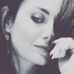 Özlem Yılmaz Instagram - Sarraf isen okuyabilirsin.. #iyigeceler🌙