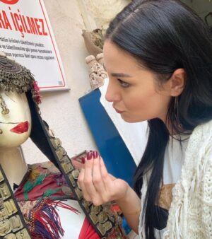 Özlem Yılmaz Instagram - Ya ben anlatamadum, ya sen anlamayisun🤷🏻‍♀️