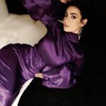 Özlem Yılmaz Instagram - 🤍💜🖤 Production & Styled by @asliiplikcioglu Photo by @mertceylanphotography Make up & Hair by @mesutozuzun @akademiroyalnisantasi @zeynephalitogullari Location @gezihotelbosphorus