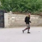 Özlem Yılmaz Instagram - Yüzümüz yangınlara dönük diye arkamızda olup biteni görmüyor değiliz biz.. Ama “Anlıyor musunuz(?)” derseniz; Hayır(!) Anlamıyoruz hiç birimiz. - Ne işi var bunca Afgan’ın bizim ülkemizde?! - Nasıl izin veriyorsunuz bu kadar rahat sınırlarımızdan içeri girmelerine? - Nerede barınıyor bunca Afgan? - Kim ya da kimler sahip çıkıyor bunlara? - Dünya covid belasıyla uğraşırken, ülke giriş-çıkışlarında aşı sertifikaları sorgulanır, testlere tabi tutulurken, kaçak yollarla Ülkemize giren onca Afgan’a göz yummanıza ne demeli şimdi? - Kadınsız, kız çocuksuz(!) bu göç’ün gerçekten iyi niyetli olduğunu mu düşünüyorsunuz? *Varsayalım ki öyle.. - Bu ülke böyle bir göçü kaldırabilecek durumda değil(!) bunu da mı görmüyorsunuz? *Anlatın bize, çünkü biz anlamıyoruz(!).” #afgan #göç #mülteci