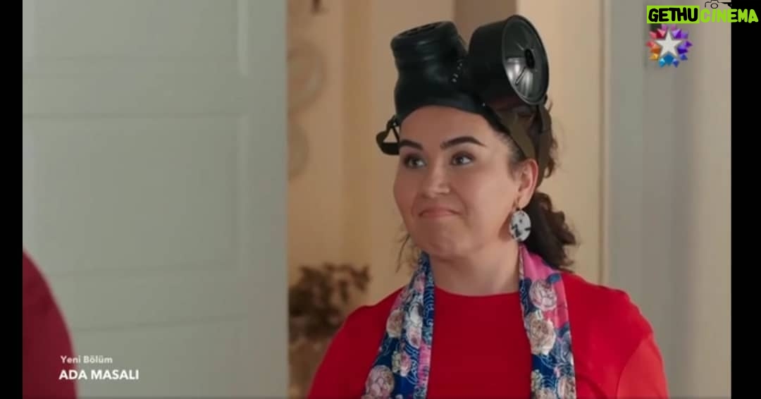 Ümmü Putgül Instagram - Bende de varsa demek biraz delilik🤭😂