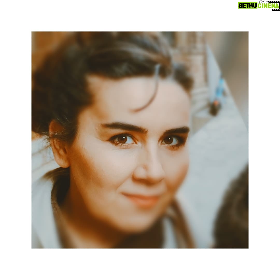 Ümmü Putgül - 1K Likes - Sağlı sollu boylu poslu pozlarım vaarrr🤭
📸 by