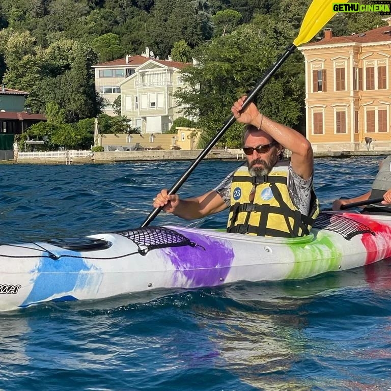 Şendoğan Öksüz Instagram - Az nefes alalım dimi... Anadoluhisarı, Istanbul, Turkey