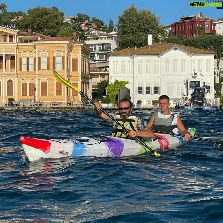 Şendoğan Öksüz Instagram - Az nefes alalım dimi... Anadoluhisarı, Istanbul, Turkey