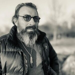 Şendoğan Öksüz Instagram - Biraz soluk mu görünüyorum ne......